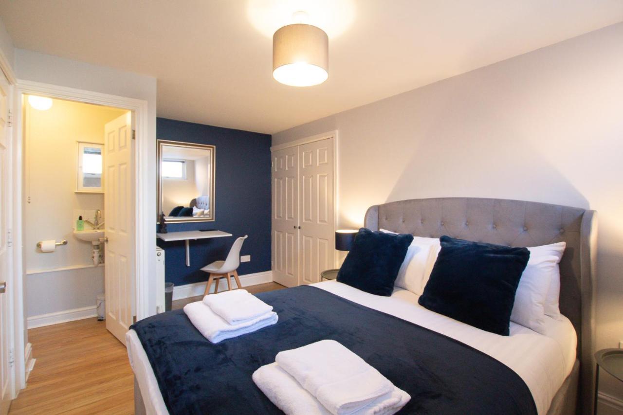 Lord Street - 2 Beautiful Apartments - Sleep Up To 14 Guests - By Rework Accommodation Chester Exterior foto
