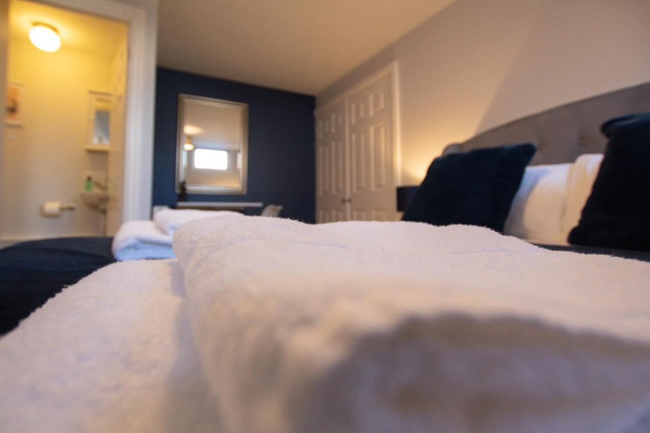 Lord Street - 2 Beautiful Apartments - Sleep Up To 14 Guests - By Rework Accommodation Chester Exterior foto